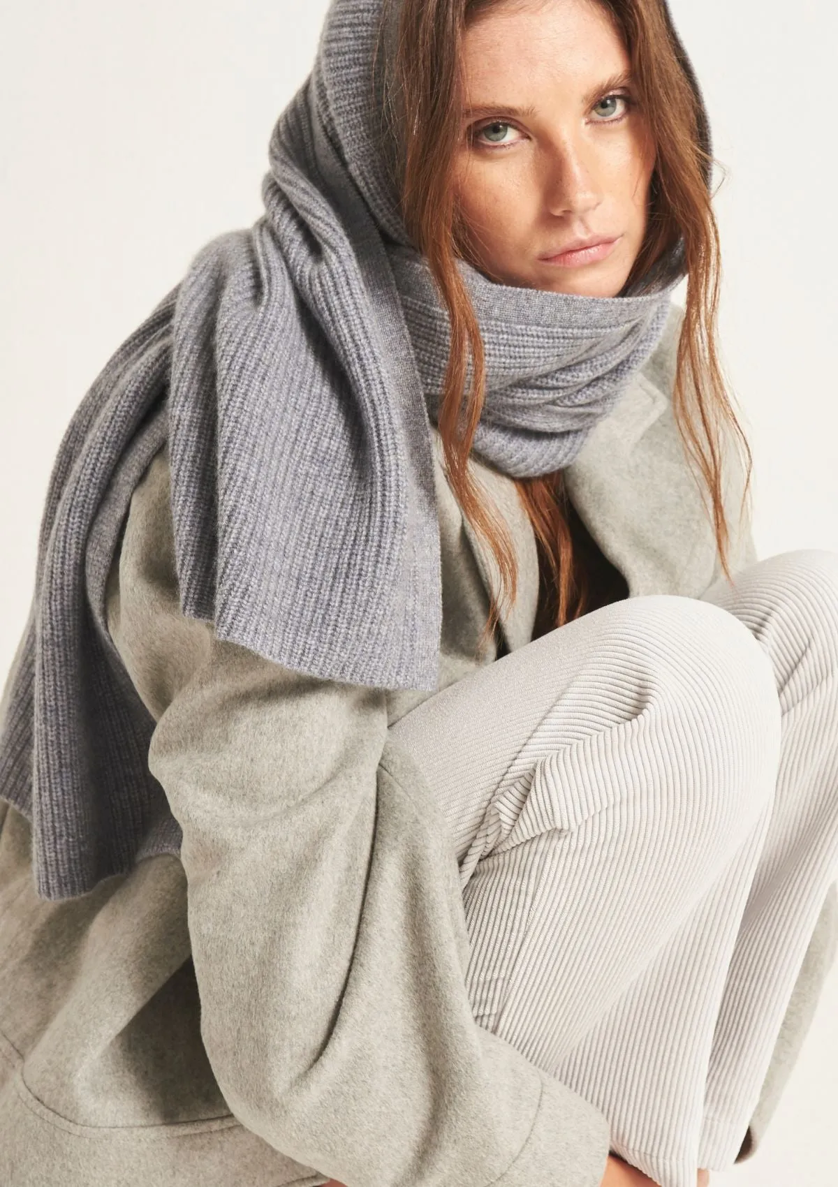 Cashmere Hooded Scarf in Monument Grey