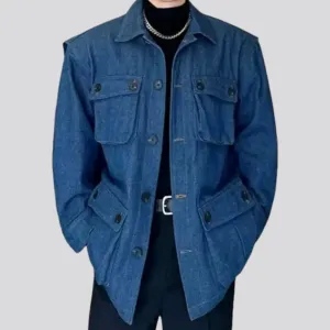 Fashionable cargo pockets men's denim jacket