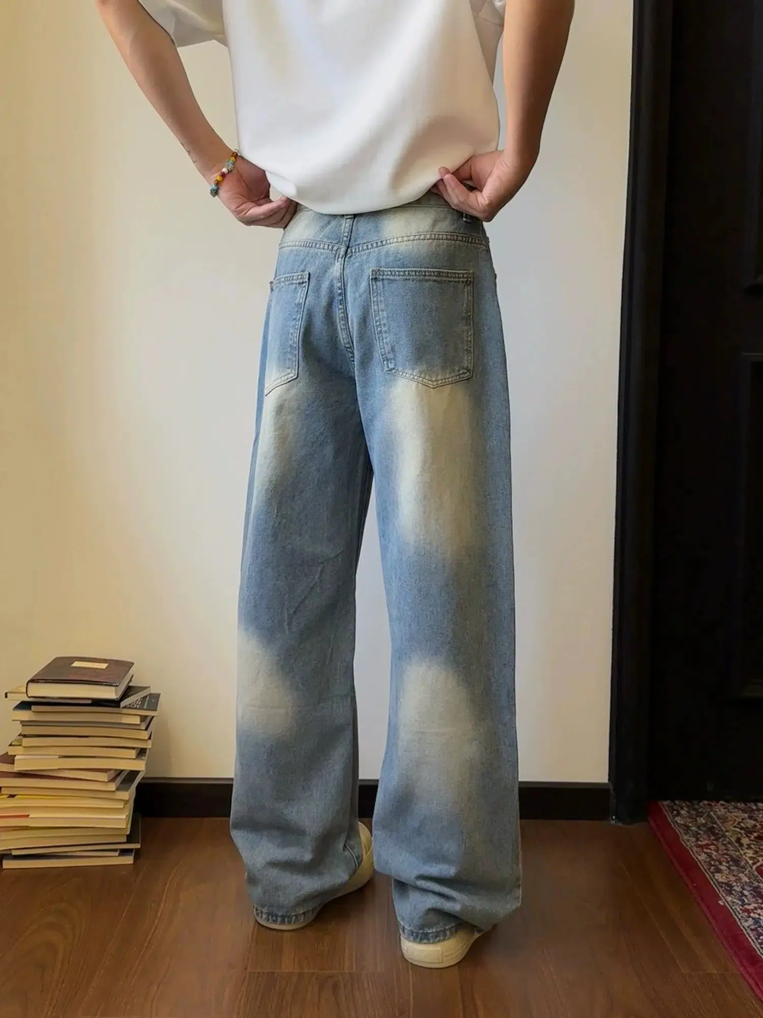 Nine Mid-Waist Washed Jeans