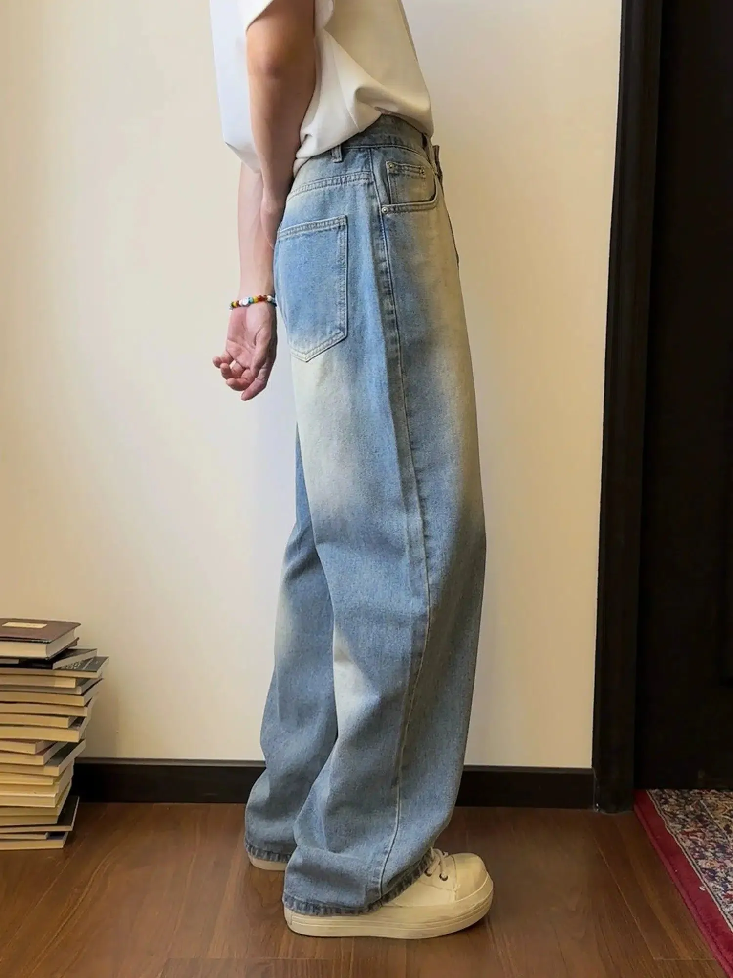 Nine Mid-Waist Washed Jeans