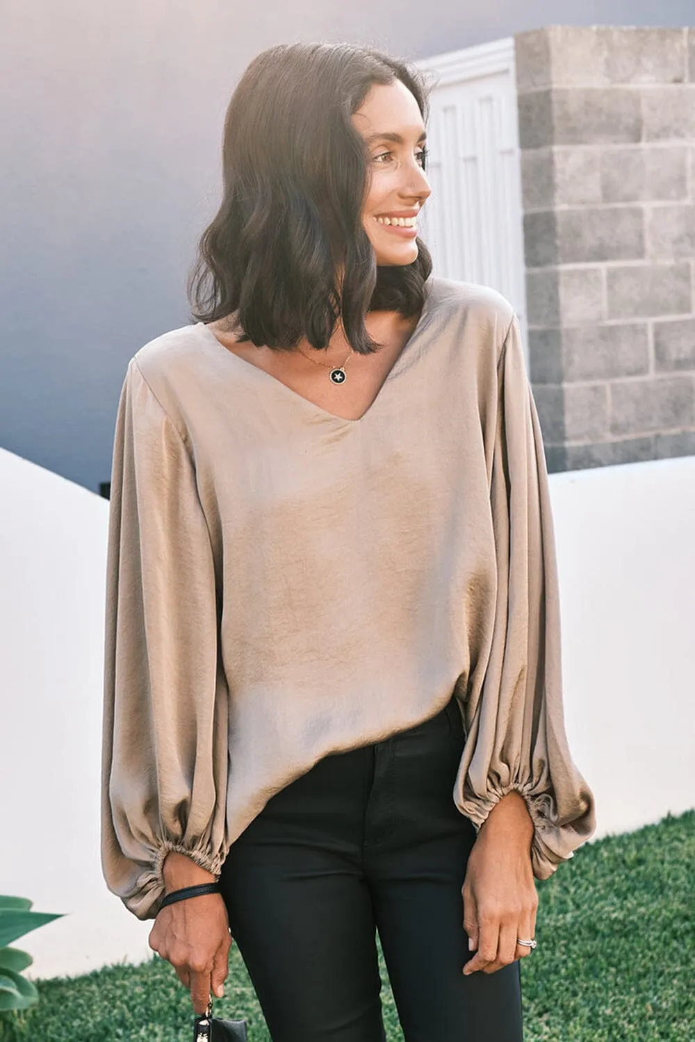 Sovana V-Neck Long Sleeve Top Almond