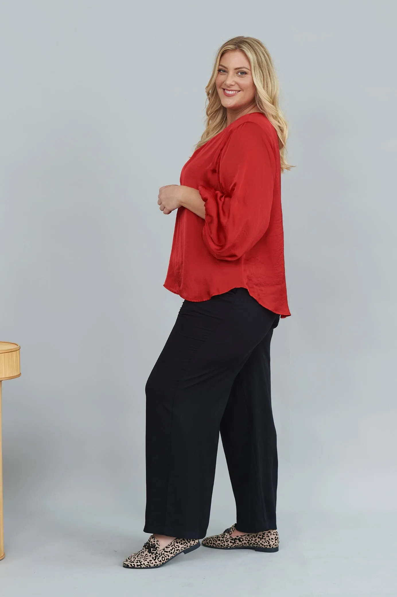 Sovana V-Neck Long Sleeve Top Red