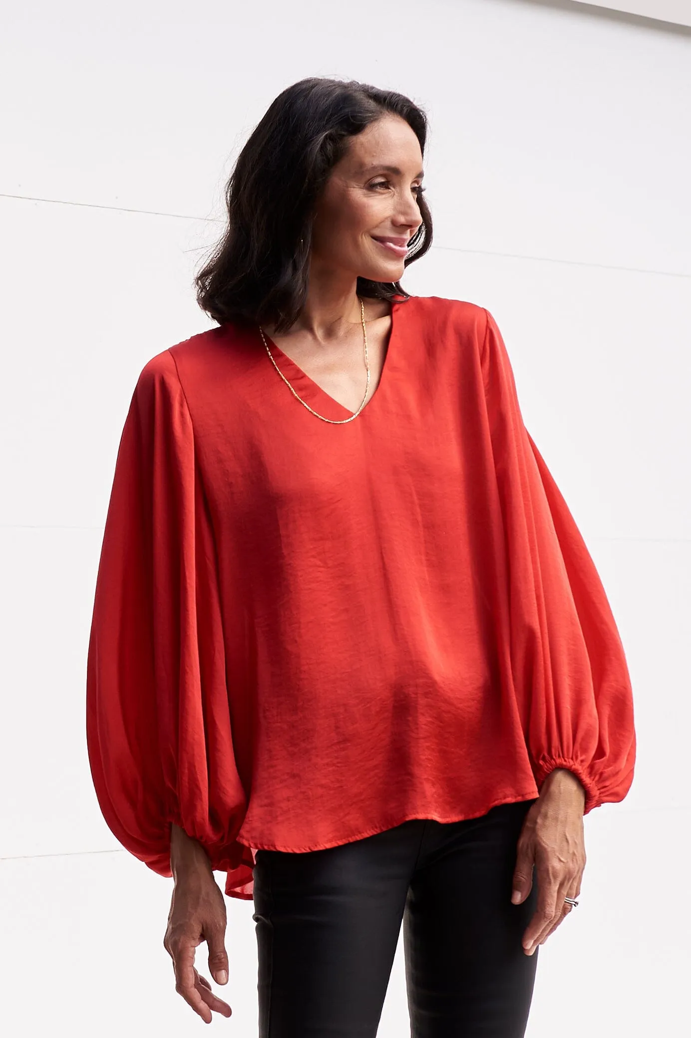 Sovana V-Neck Long Sleeve Top Red