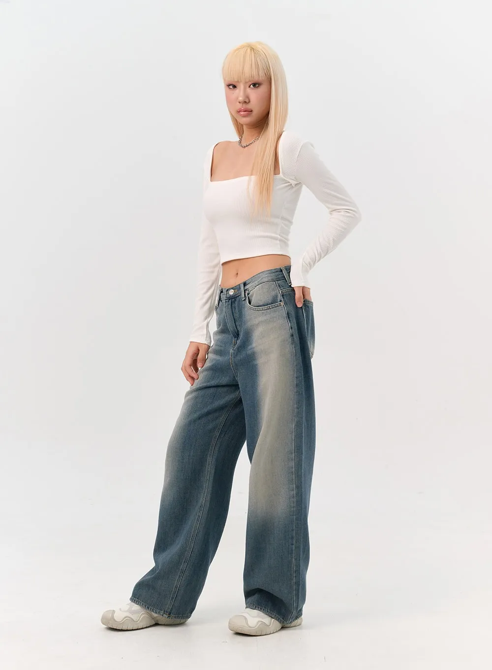 Washed Wide-Leg Jeans IN301