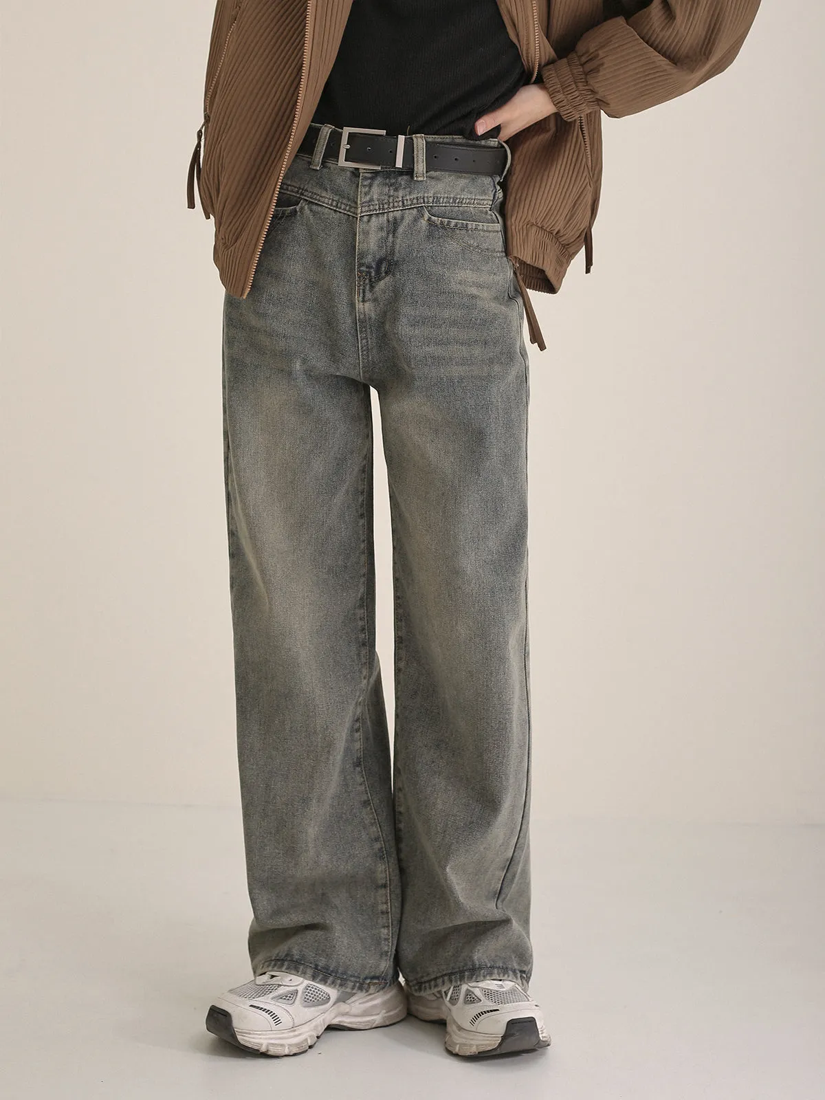 Zhou High Waisted Washed Jeans